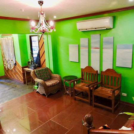 Tinhat Halal حلال Certified Boutique Hotel And Restaurant Davao City Esterno foto