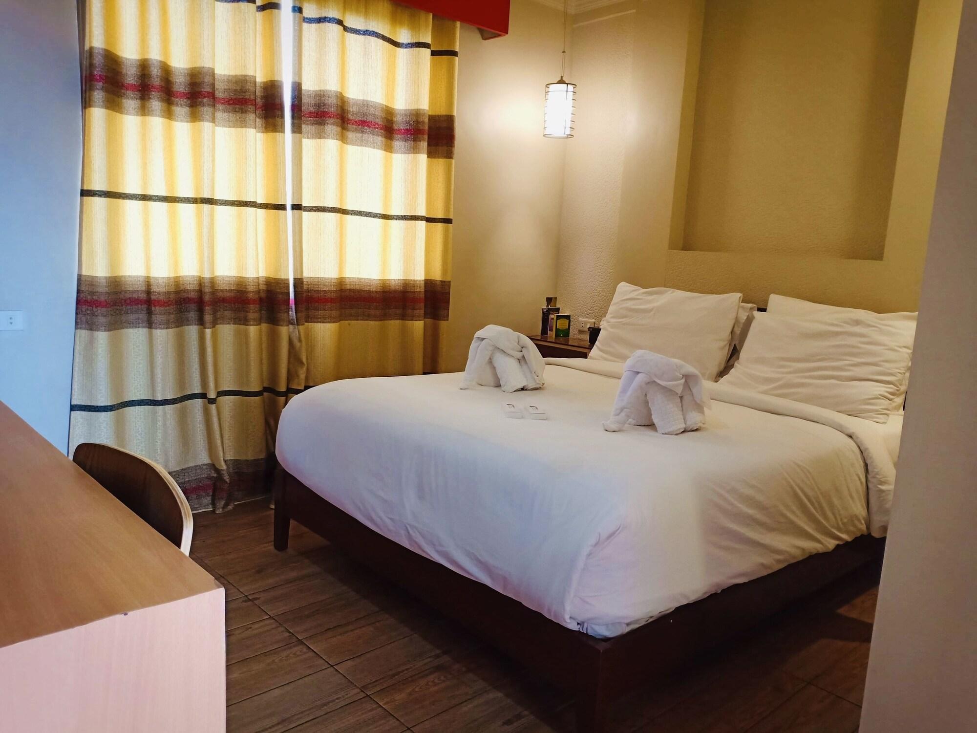 Tinhat Halal حلال Certified Boutique Hotel And Restaurant Davao City Esterno foto