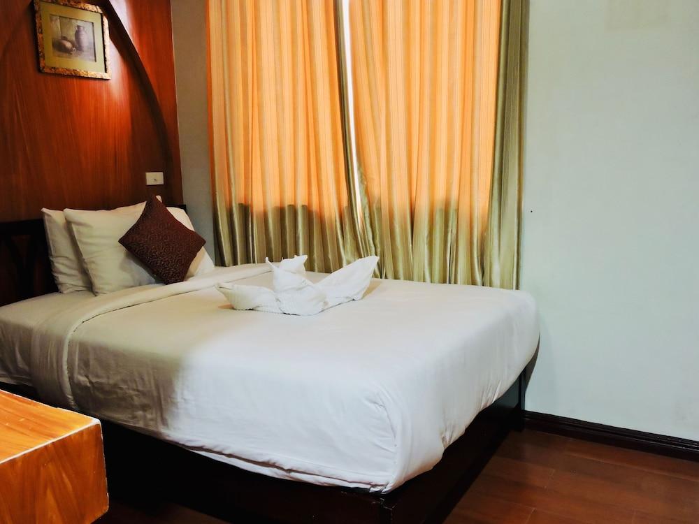 Tinhat Halal حلال Certified Boutique Hotel And Restaurant Davao City Esterno foto