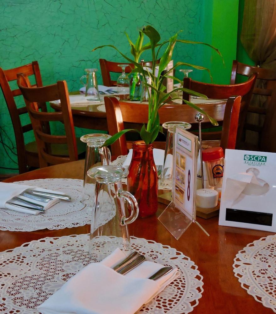 Tinhat Halal حلال Certified Boutique Hotel And Restaurant Davao City Esterno foto