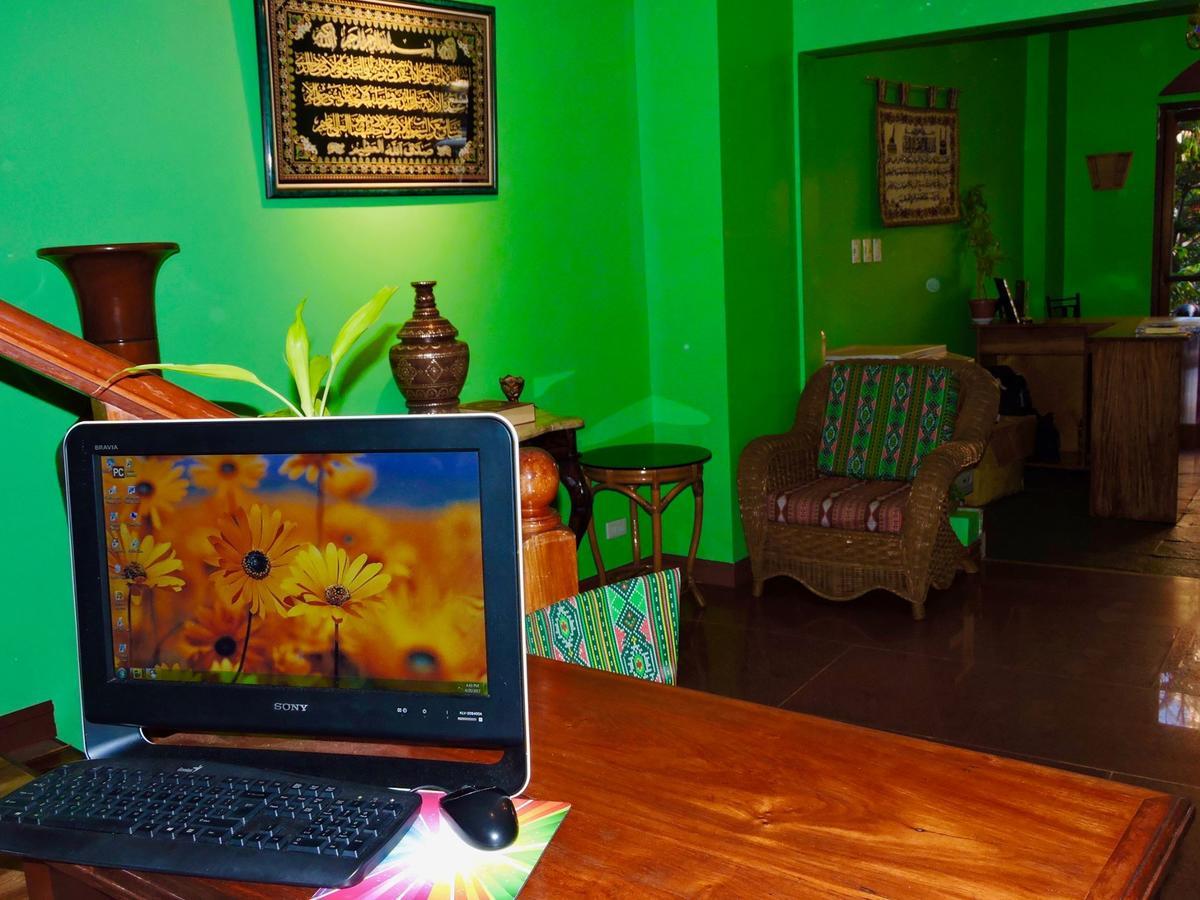 Tinhat Halal حلال Certified Boutique Hotel And Restaurant Davao City Esterno foto