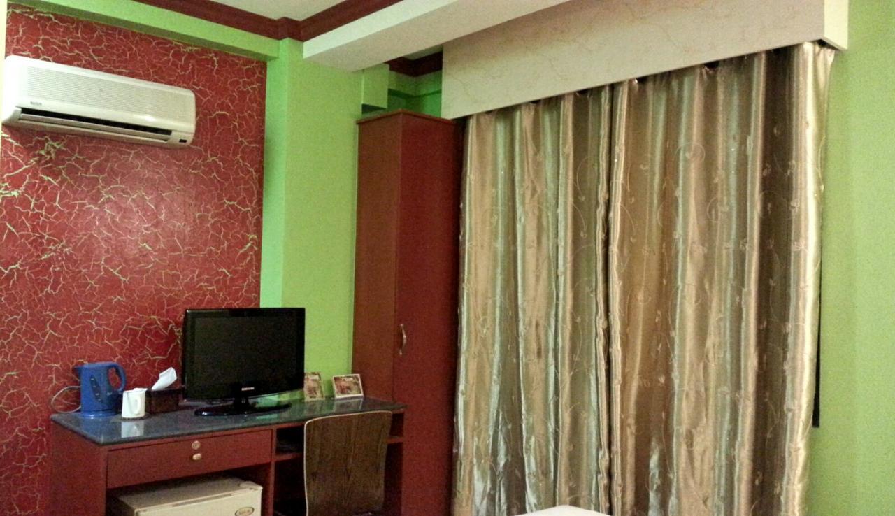 Tinhat Halal حلال Certified Boutique Hotel And Restaurant Davao City Esterno foto