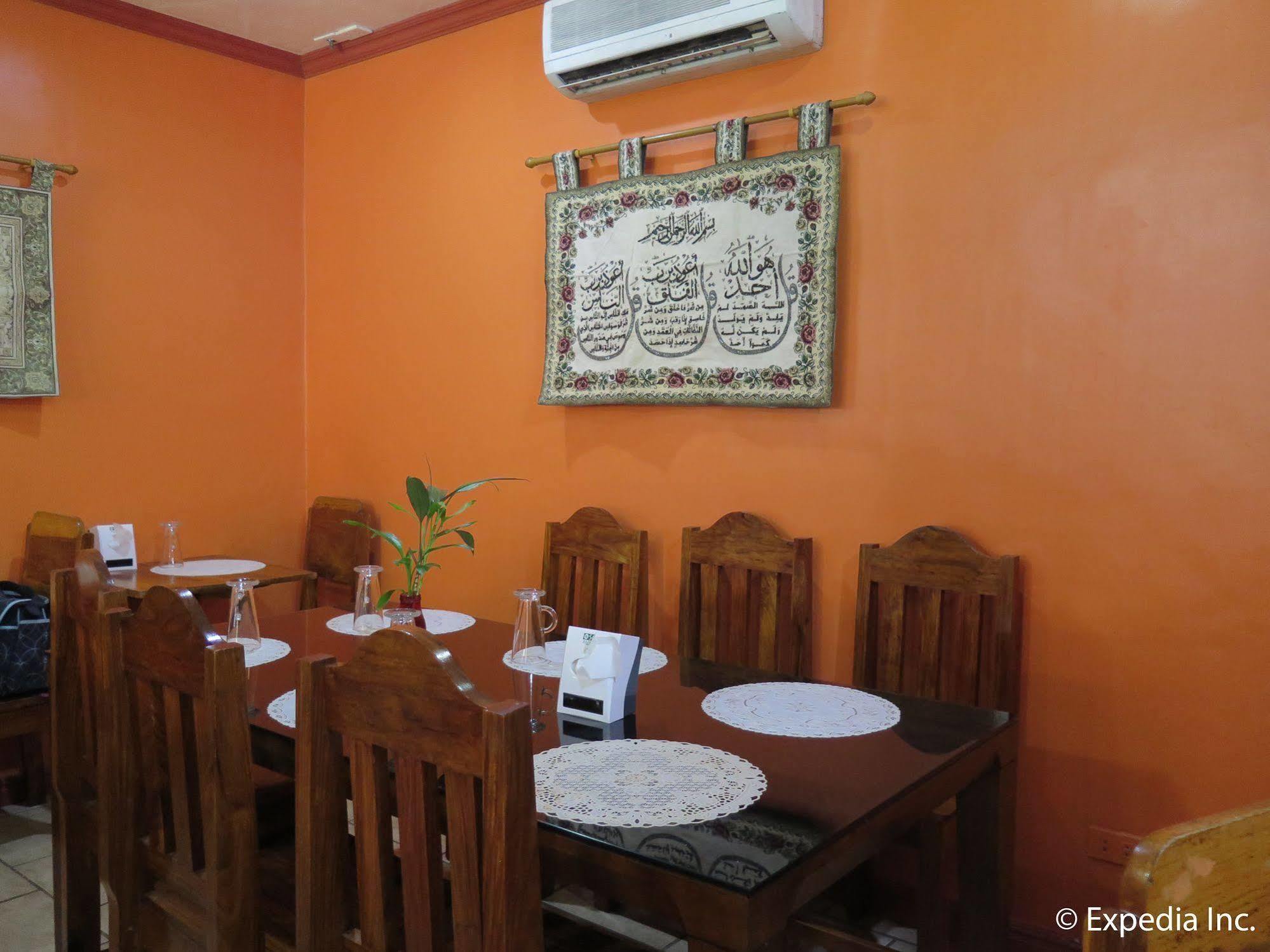 Tinhat Halal حلال Certified Boutique Hotel And Restaurant Davao City Esterno foto